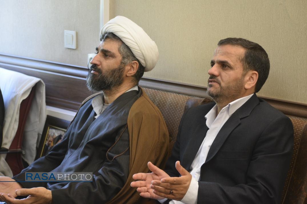 دیدار صمیمانه مسئولان خبرگزاری رسا با پدر شهید آیت‌الله آل‌هاشم