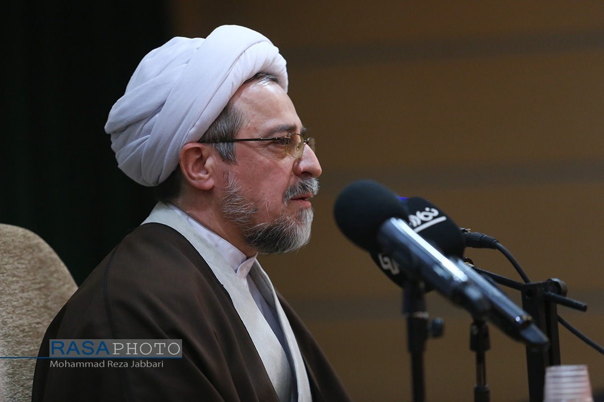 تفسیر نادرست از اولویت مصلحت و حکم شرعی، زمینهساز انحراف است