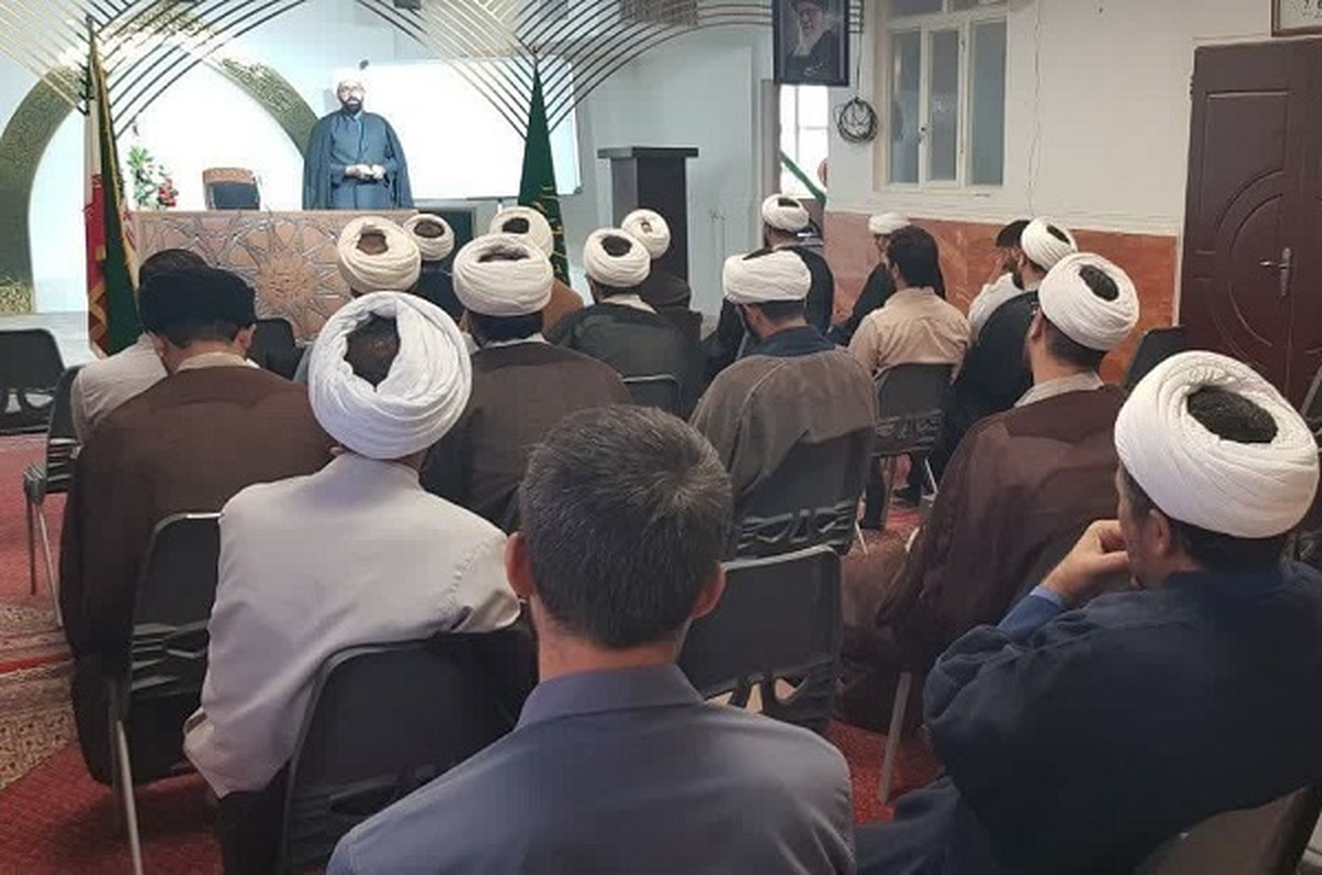 برگزاری کارگاه تخصصی روش تحقیق ویژه اساتید حوزه علمیه فارس