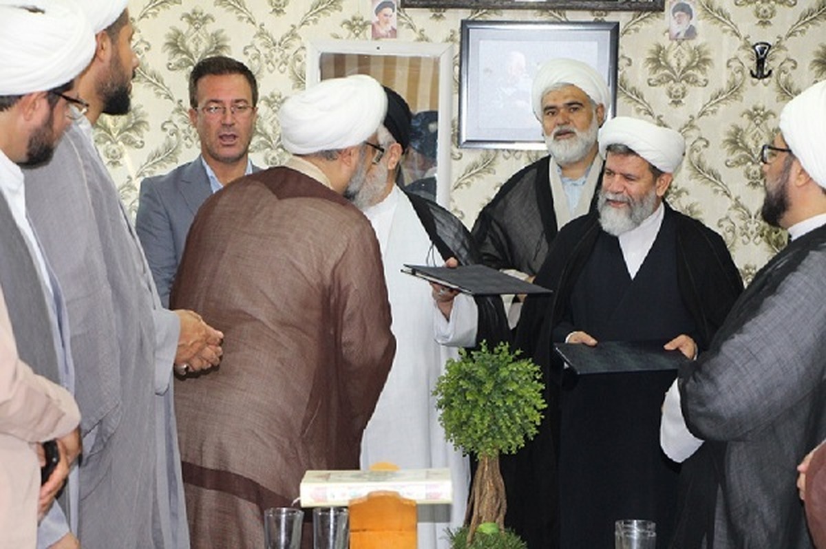سرپرست مدرسه علمیه امام صادق شهرستان خفر معارفه شد
