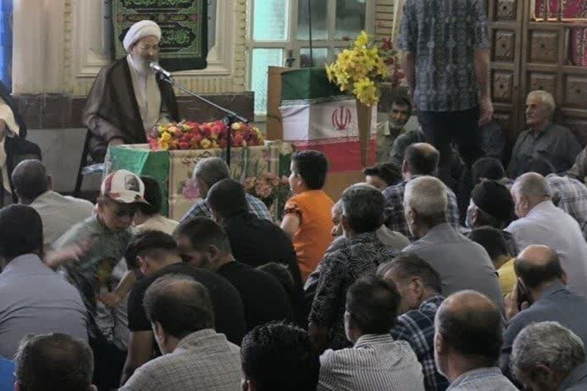 تأکید آیت الله فقیهی بر لزوم تبعیت کامل از اوامر رهبر انقلاب