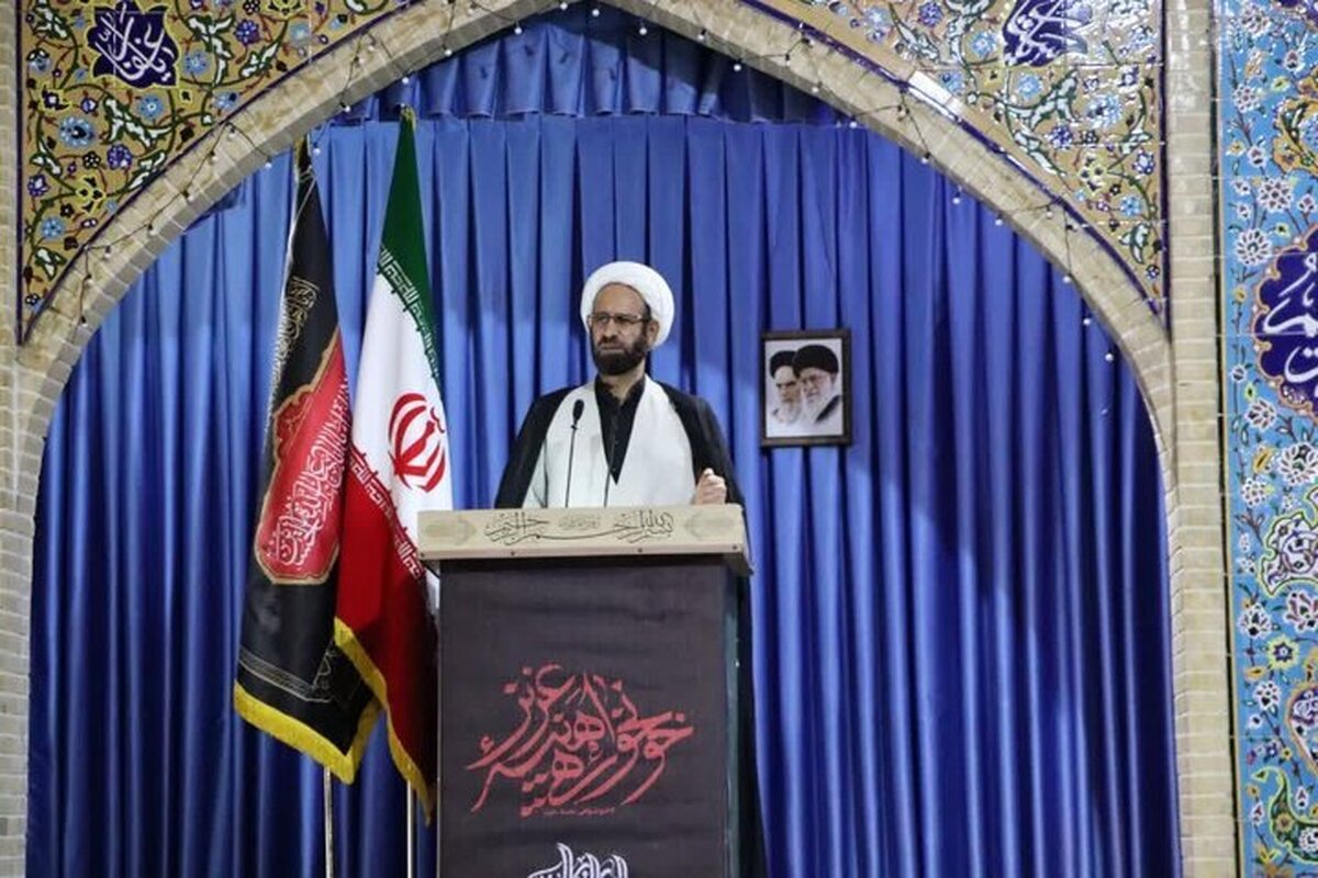امام راحل شخصیتی کامل و الهی بود