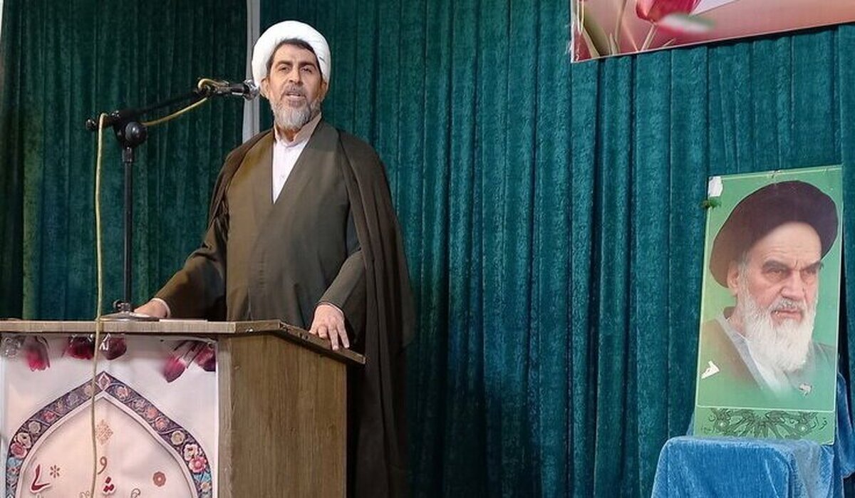 امت اسلام باید فتوای شجاعانه مراجع تقلید را برجسته کنند