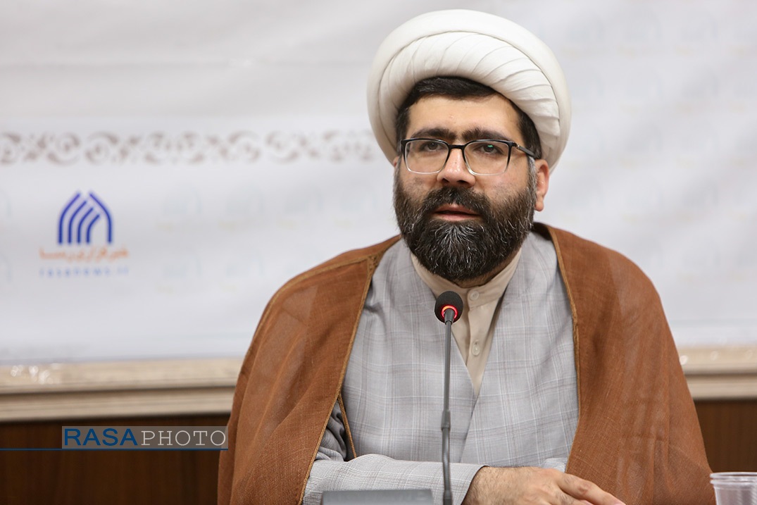 تقدیر علماء اساتید و نهادهای حوزوی از فتوای تاریخ مراجع تقلید در حمایت از رهبر معظم انقلاب/تکمیل نیست