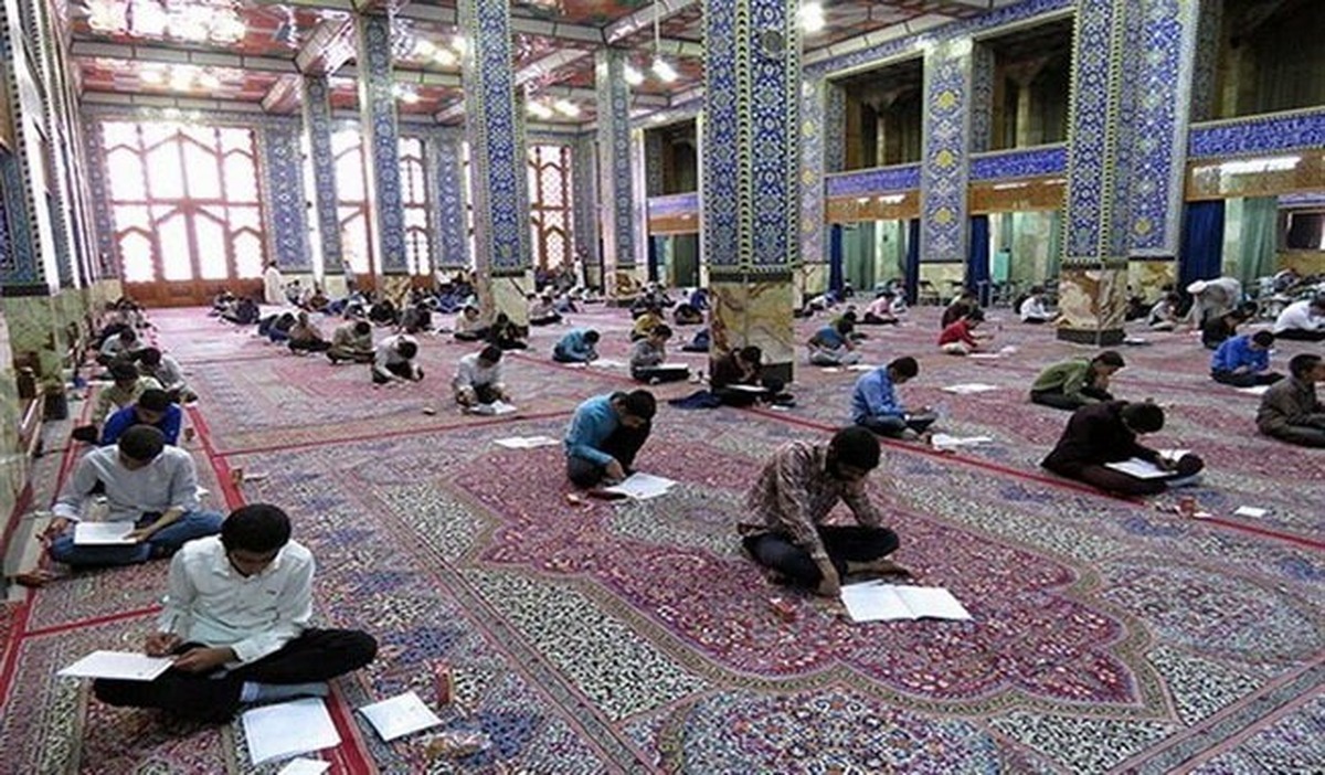 آزمون ورودی سال تحصیلی جدید طلاب در حسینیه علیاکبر کاشان برگزار میشود