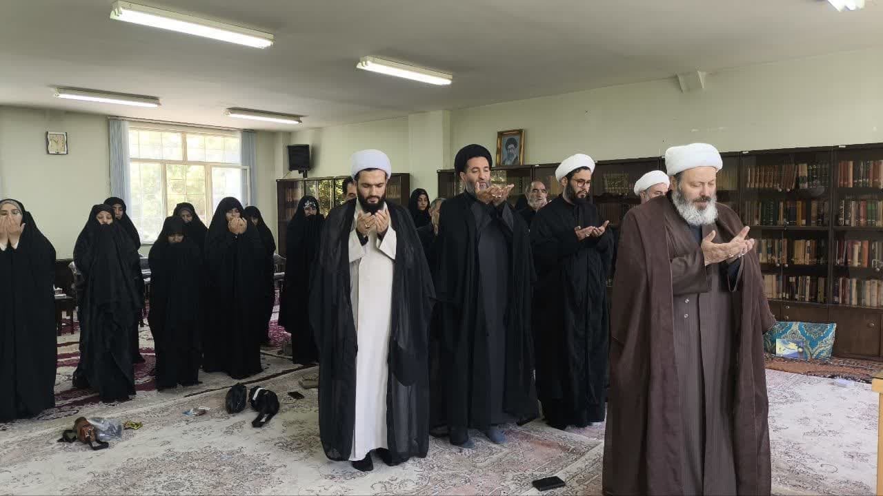برگزاری نشست تبیینی جنگ ۱۲ روزه با محوریت تدبر در آیات مقاومت در آذرشهر+ تصاویر
