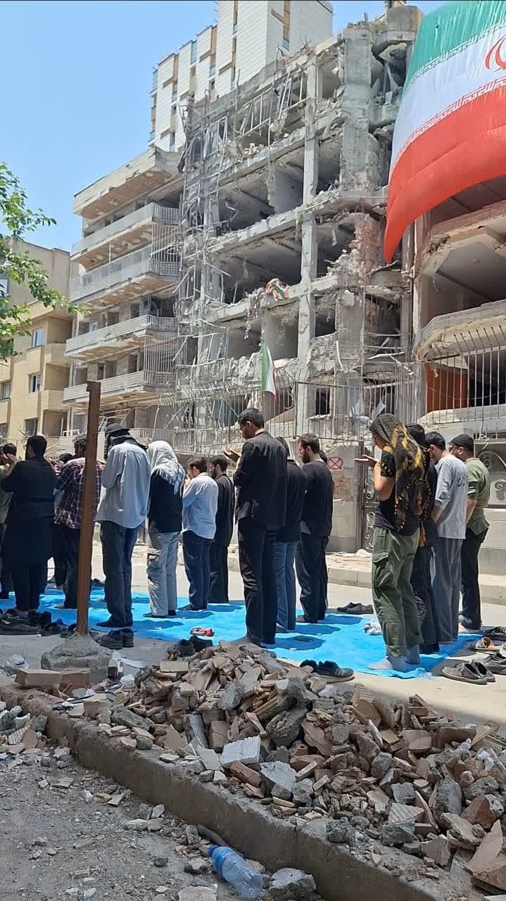 فعالیت جهادی طلبه‌ها در مناطق آسیب‌دیده تهران