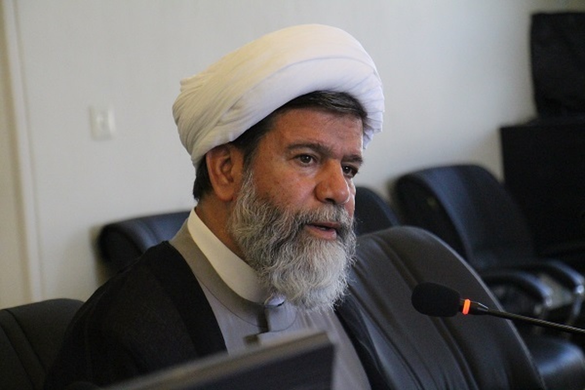 آیت الله موحد نقش ارزشمندی در تربیت طلاب فارس داشتند