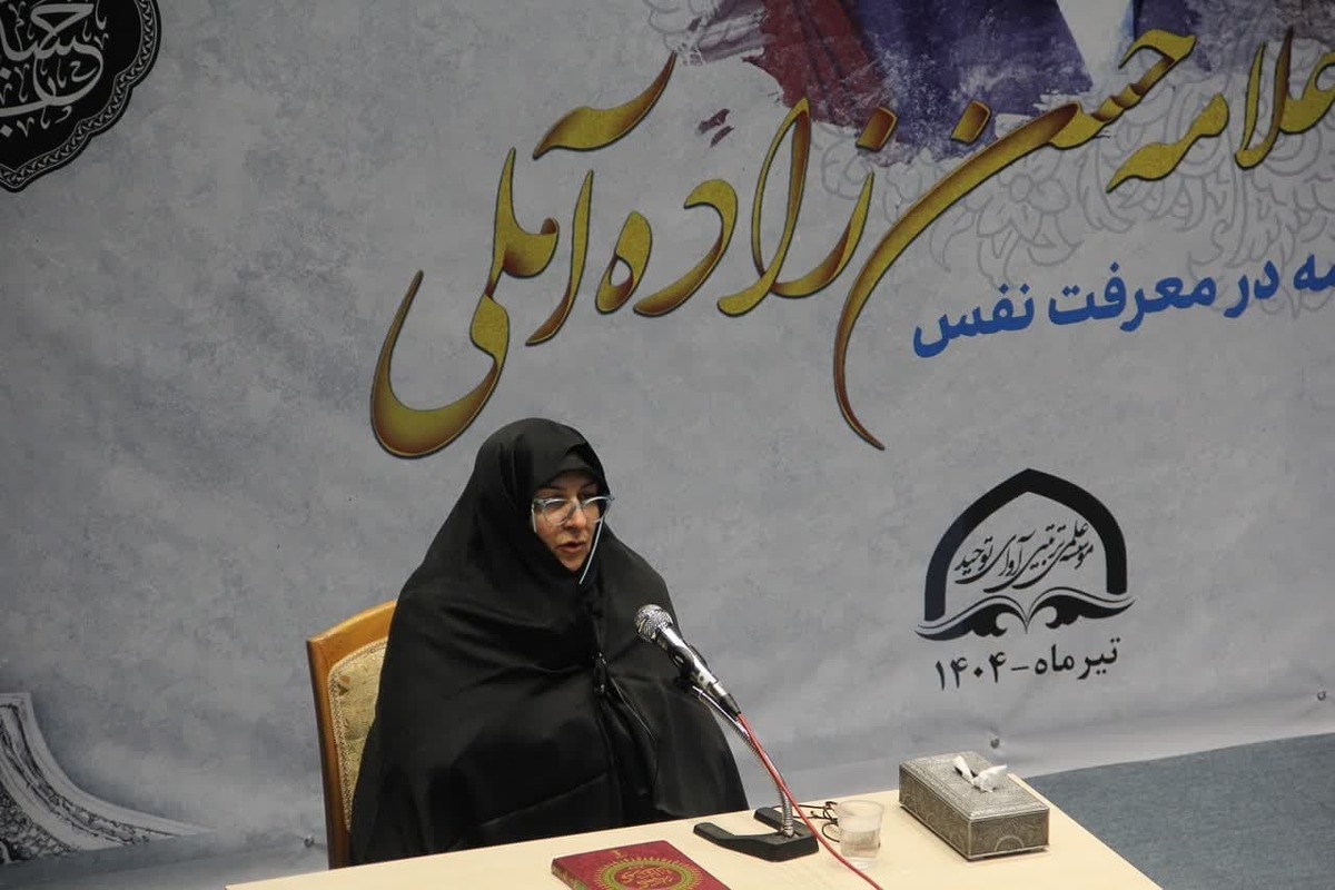 بانوان ستون‌های تربیت معرفتی در جامعه اسلامی هستند