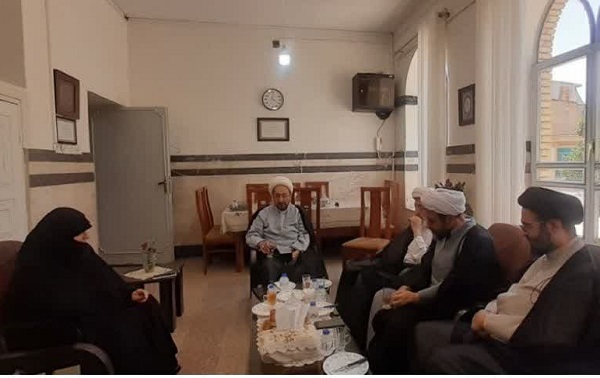 گزارشی از سفر دو روزه مدیر حوزه علمیه خواهران کشور به شیراز