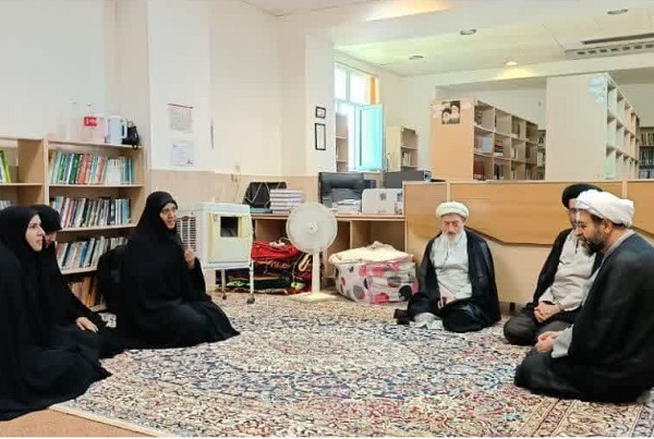 گزارشی از سفر دو روزه مدیر حوزه علمیه خواهران کشور به شیراز
