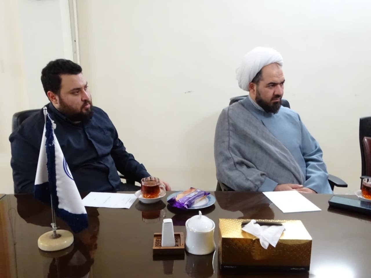 تمرکز بر خدمات مسکن و سلامت / تأکید بر تلفیق دانش حوزوی با میدان جهاد
