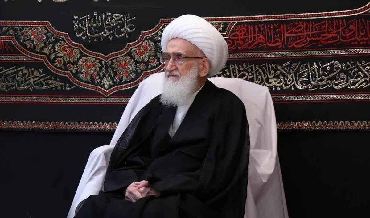 عالِم نباید در برابر کفر و نفاق بی تفاوت باشد/ هیچ کس حق ندارد در ایران از موضع ضعف صحبت کند