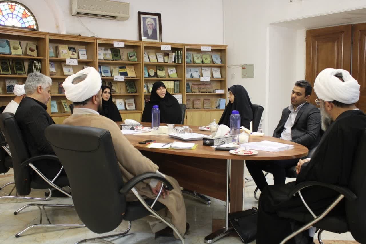 م/بررسی مسائل فقهی بانوان و ناباروری و ترسیم اقدام مشترک با حضور آیت الله فاضل لنکرانی
