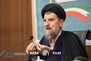 تسلیم دشمن شدن محصول ضعف است