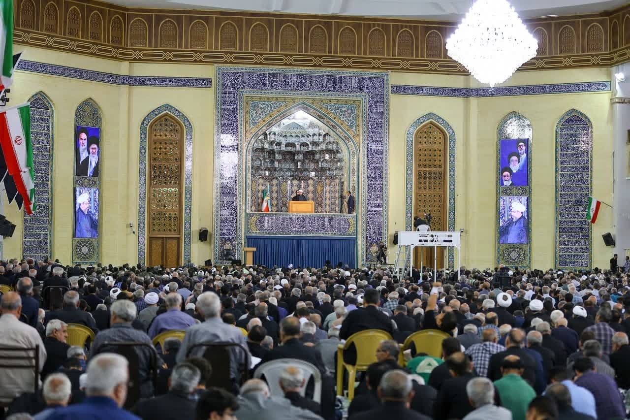پشت سر ولی‌فقیه، مشت ما آماده فرود است!