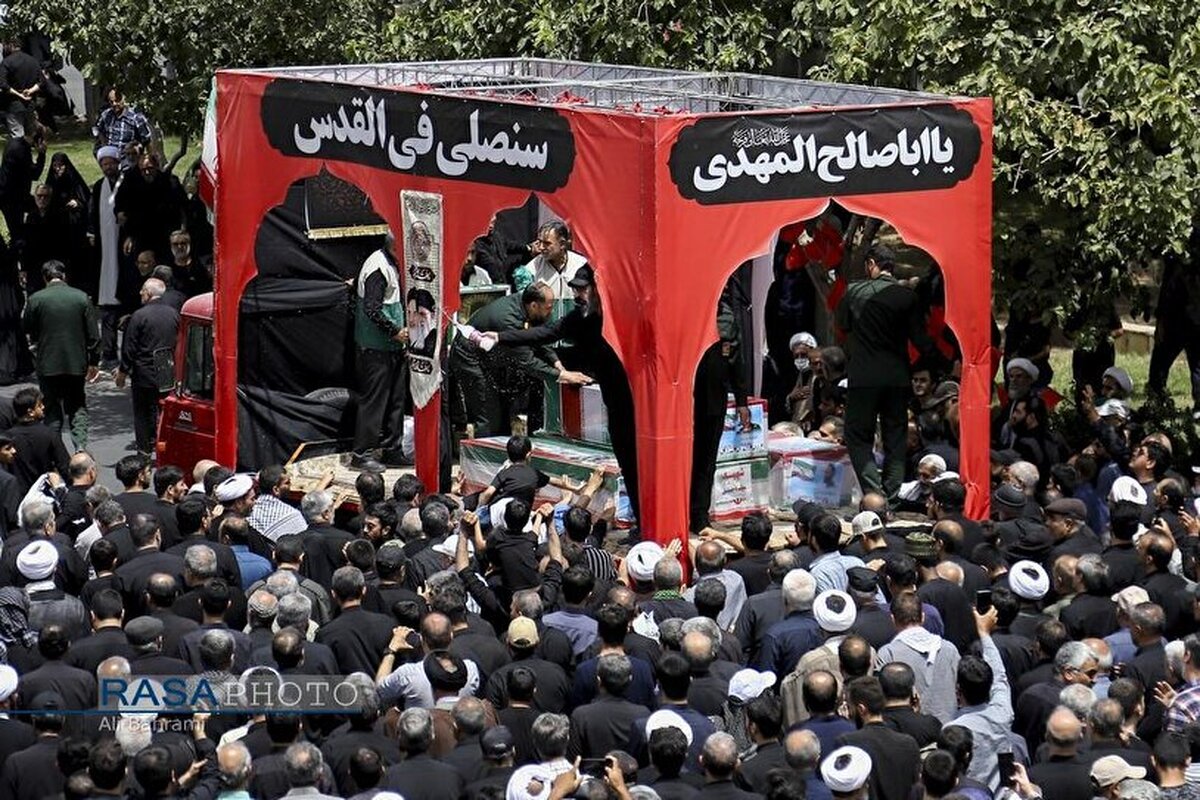حضور سران قوا و شخصیتهای سیاسی و نظامی در تشییع شهدای اقتدار ملی + عکس