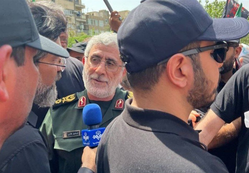 حضور سران قوا و شخصیت‌های سیاسی و نظامی در تشییع شهدای اقتدار ملی + عکس