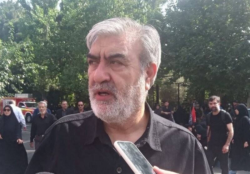 حضور سران قوا و شخصیت‌های سیاسی و نظامی در تشییع شهدای اقتدار ملی + عکس