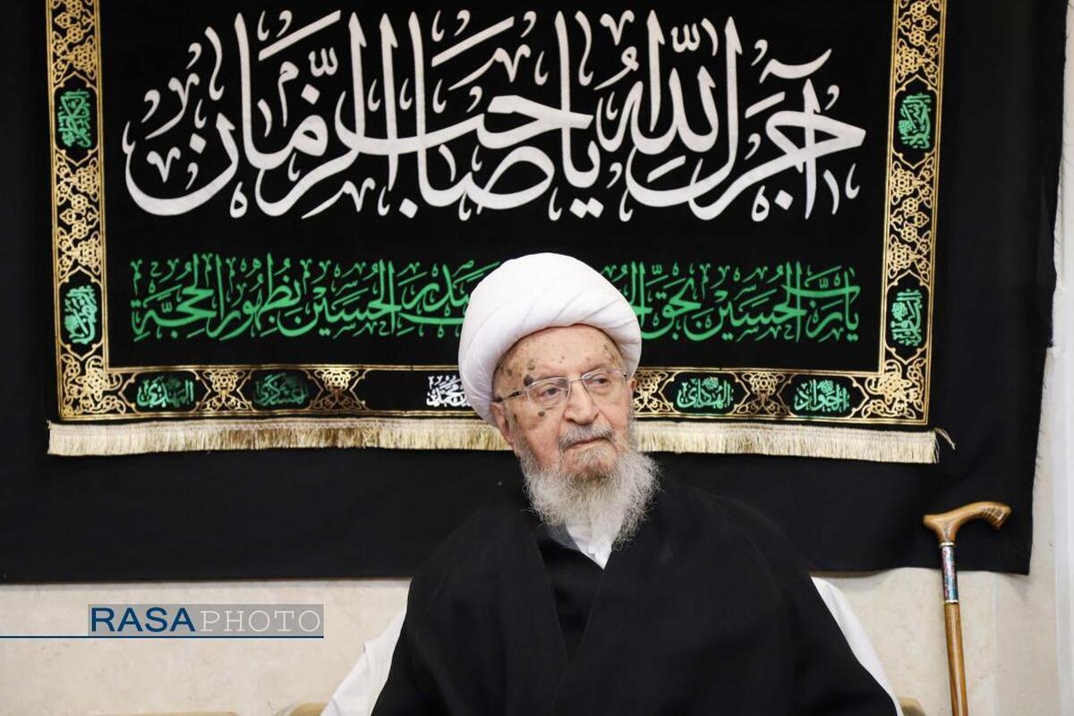 هر شخص یا رژیمی که رهبری و مرجعیت را تهدید کند، در حکم محارب است