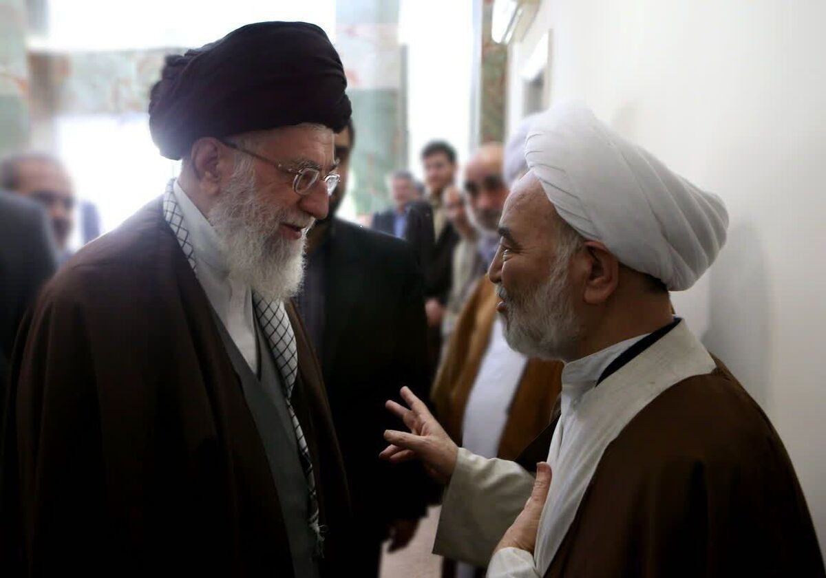 نظر مرحوم آیت الله شوشتری درباره امام خامنه ای