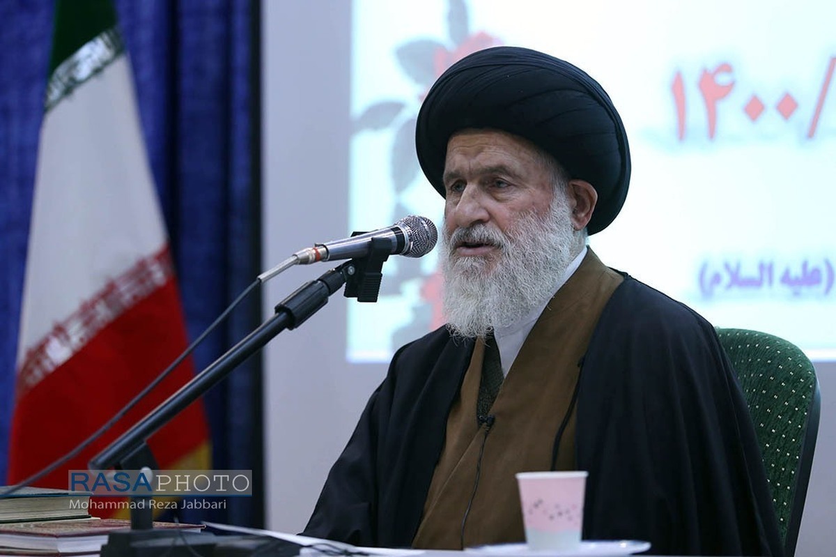 معیار سنجش تقوا و بی‌تقوایی، کلام رهبری است/ ساده‌لوحی برخی مسئولان مایه تأسف است
