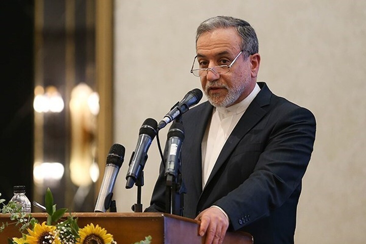 دنیا باید بداند که مواضع ما درباره انرژی صلحآمیز هستهای و غنی سازی هیچ تغییری نکرده است