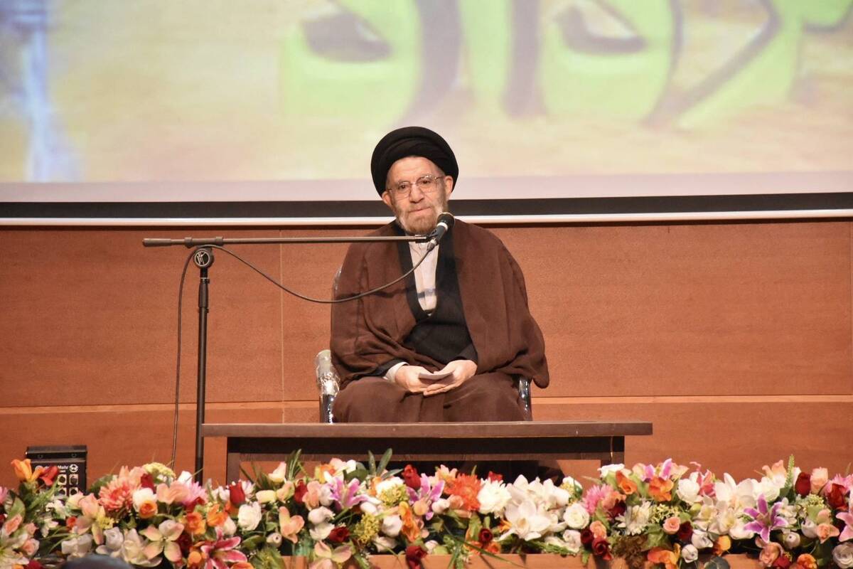 آزادگان اسطوره حماسه و مقاومت هستند