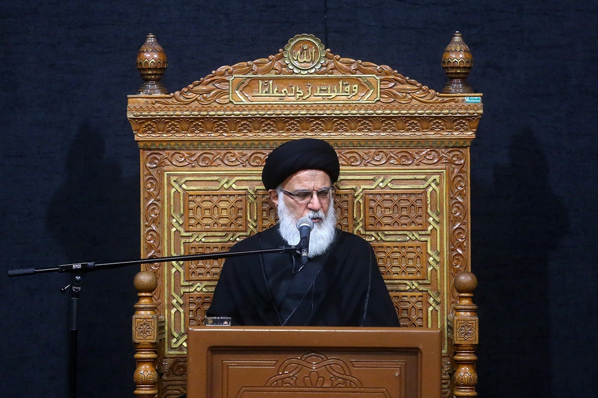 صبر و استقامت، رمز عبور امت اسلامی از فتنه‌های جهانی است