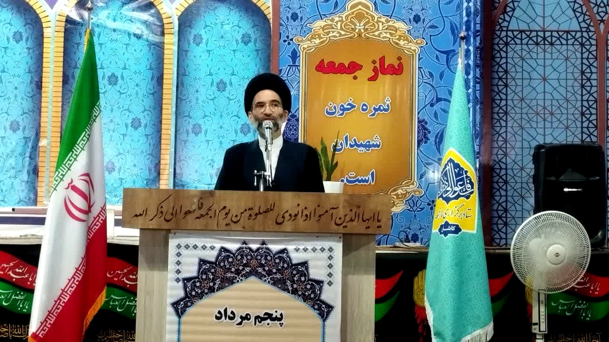 نافذترین رسانه نماز جمعه است
