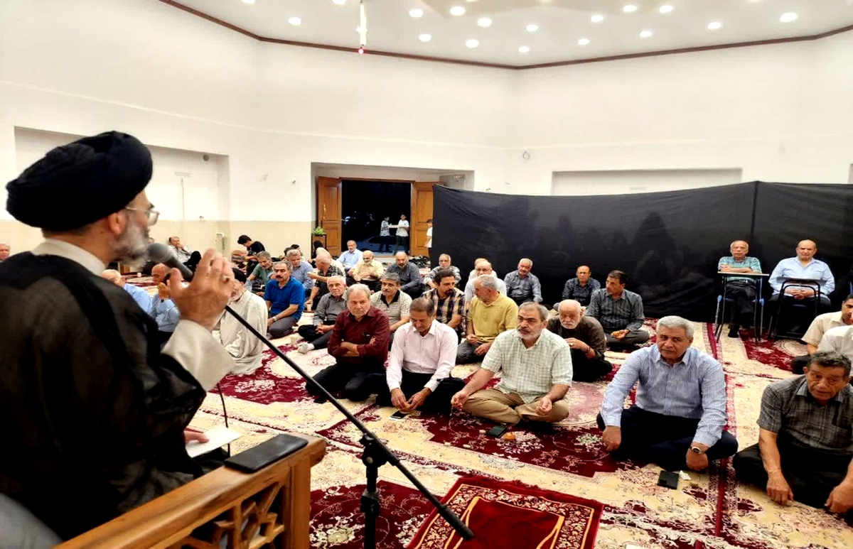 از نظر شیعه منصب امامت یک منصب الهی است