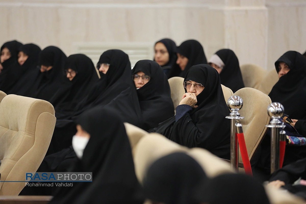 اولین آیین نامه جذب استاد ثابت حوزههای علمیه خواهران ابلاغ شد