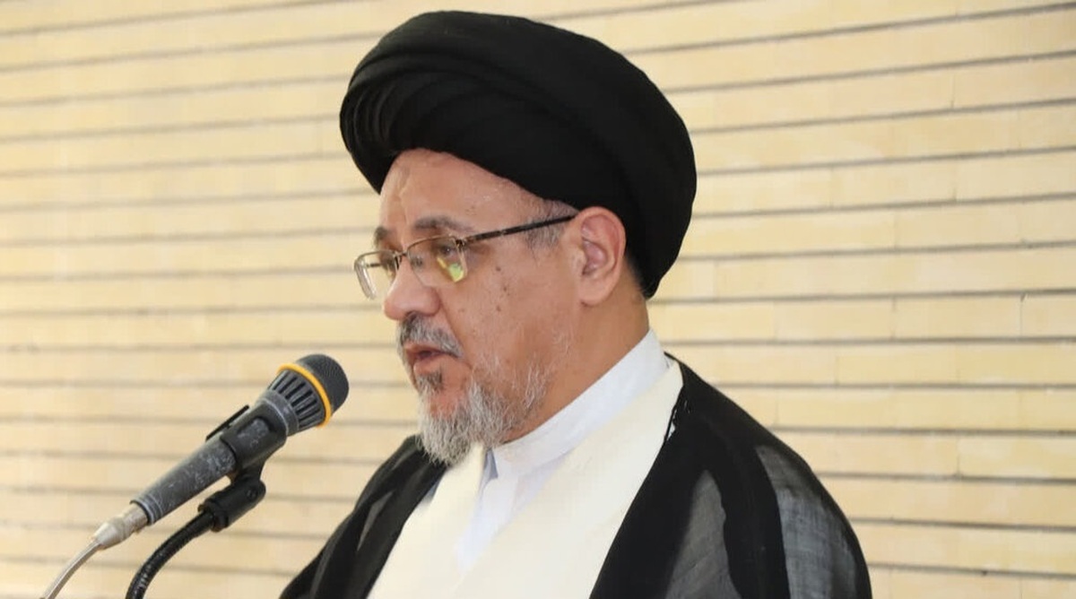 نشر معارف اهل‌بیت با ابزار روز، رسالت طلاب انقلابی است