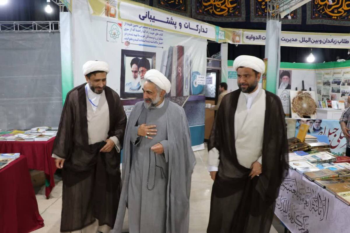 آثار علمی بیانگر دانش و شخصیت نویسنده است
