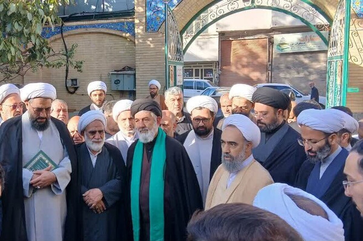 دیدار و عرض تسلیت جمعی از علما و روحانیون همدان با حجت‌الاسلام فاضلیان