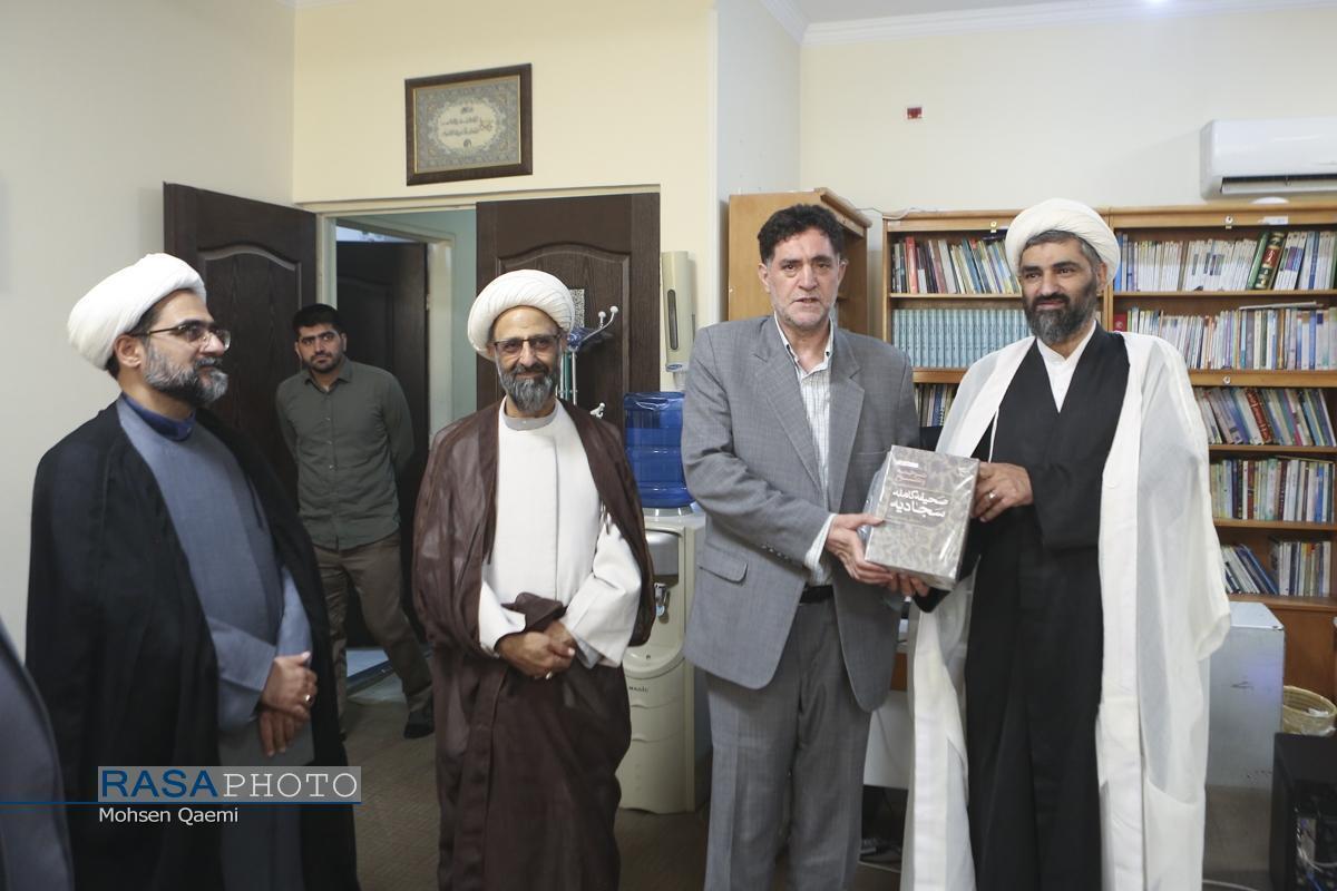 بازدید مدیرکل فرهنگ و ارشاد اسلامی قم از خبرگزاری رسا