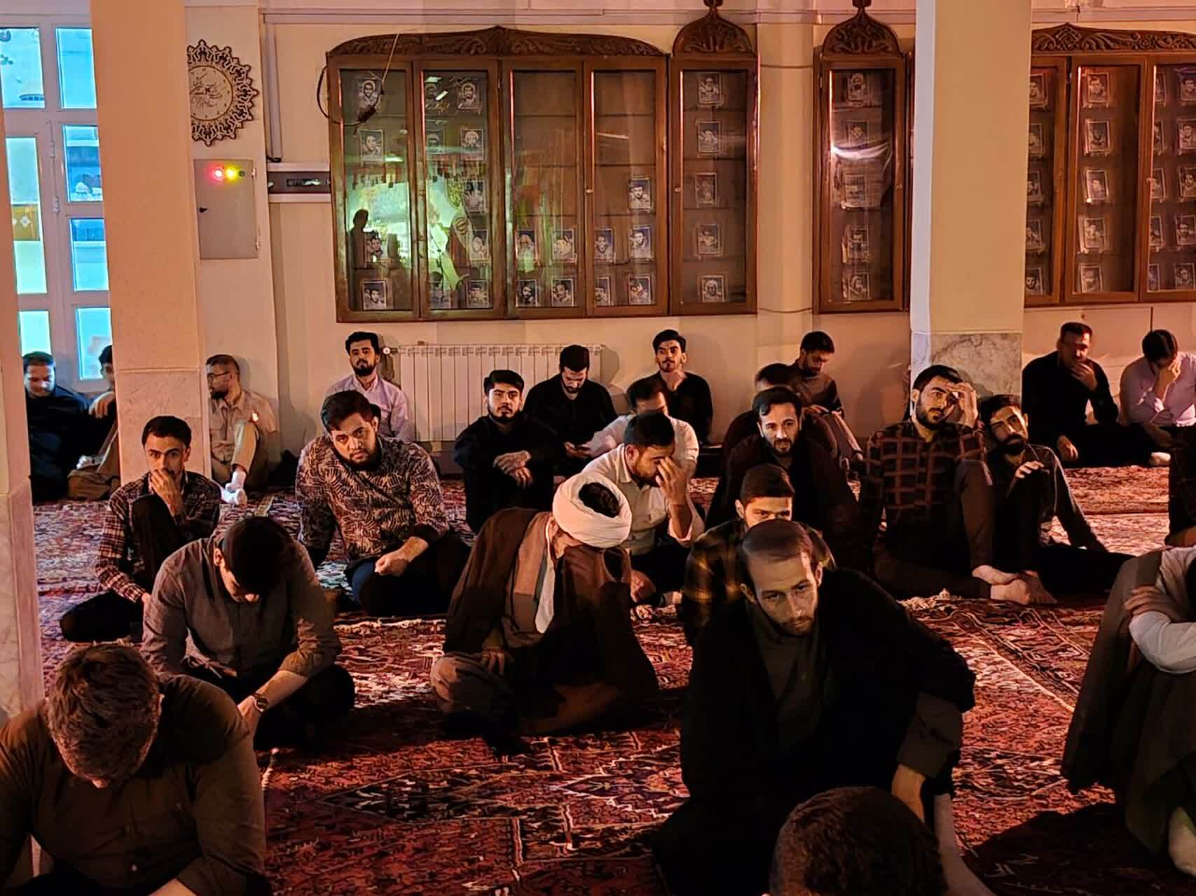مراسم بزرگداشت و تجلیل از اساتید رزمنده روحانی در تبریز برگزار شد