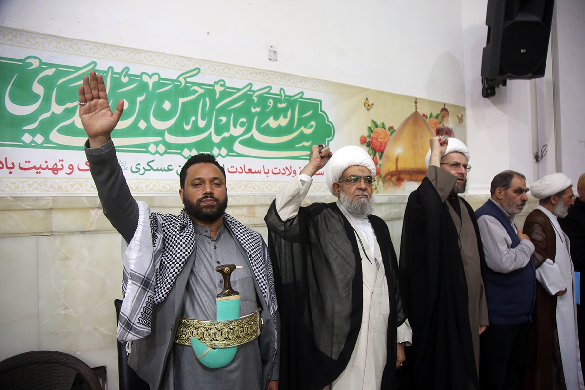 مراسم اولین سالگرد شهادت طلایه‌داران محور مقاومت در قم برگزار شد