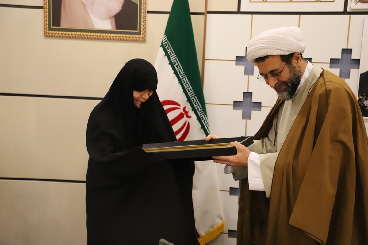 مراسم تکریم معاون آموزش حوزه‌ خواهران برگزار شد