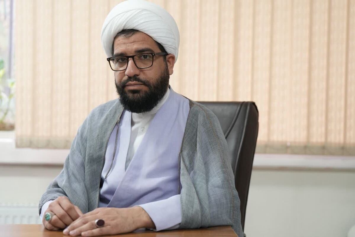 ضرورت برخورد قاطع و تبیینی با جریانهای انحرافی