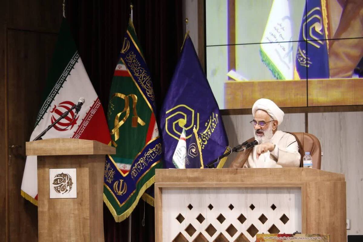 ملت امام حسین شکست را نمیپذیرد/ آمریکا آرزوی تسلیم ایران را به گور میبرد