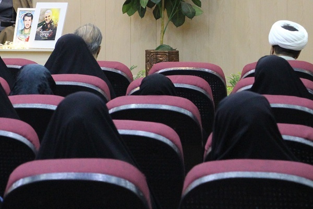 برگزاری دوره تخصصی مقابله با «معنویتهای نوظهور» در مدرسه علمیه فاطمیه شیراز