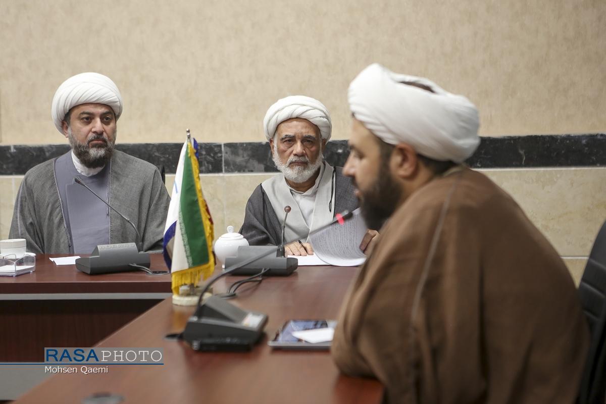  عرفان حلقه با ادعای دروغین ایرانی و اسلامی بودن ایمان و هویت مردم را نشانه گرفته است