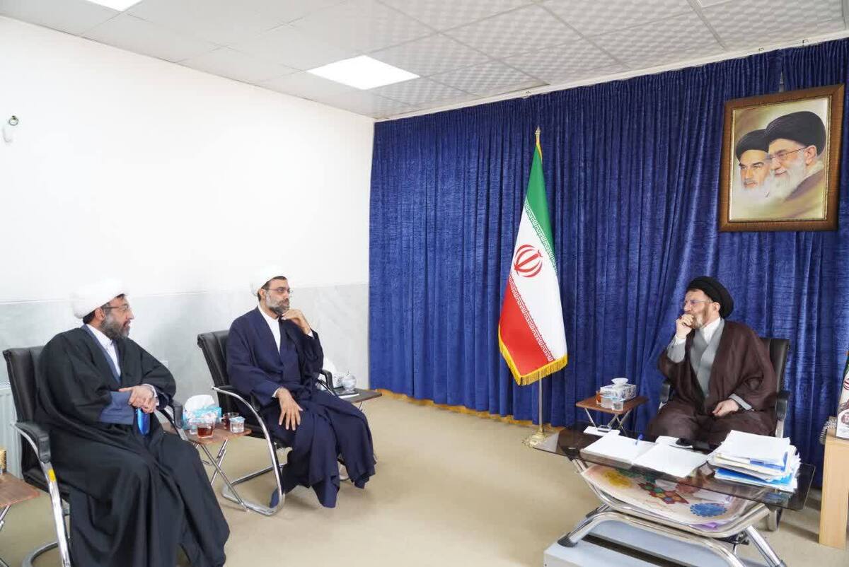 لزوم تقویت فعالیتهای فرهنگی و قرآنی در دانشگاه علوم پزشکی لرستان