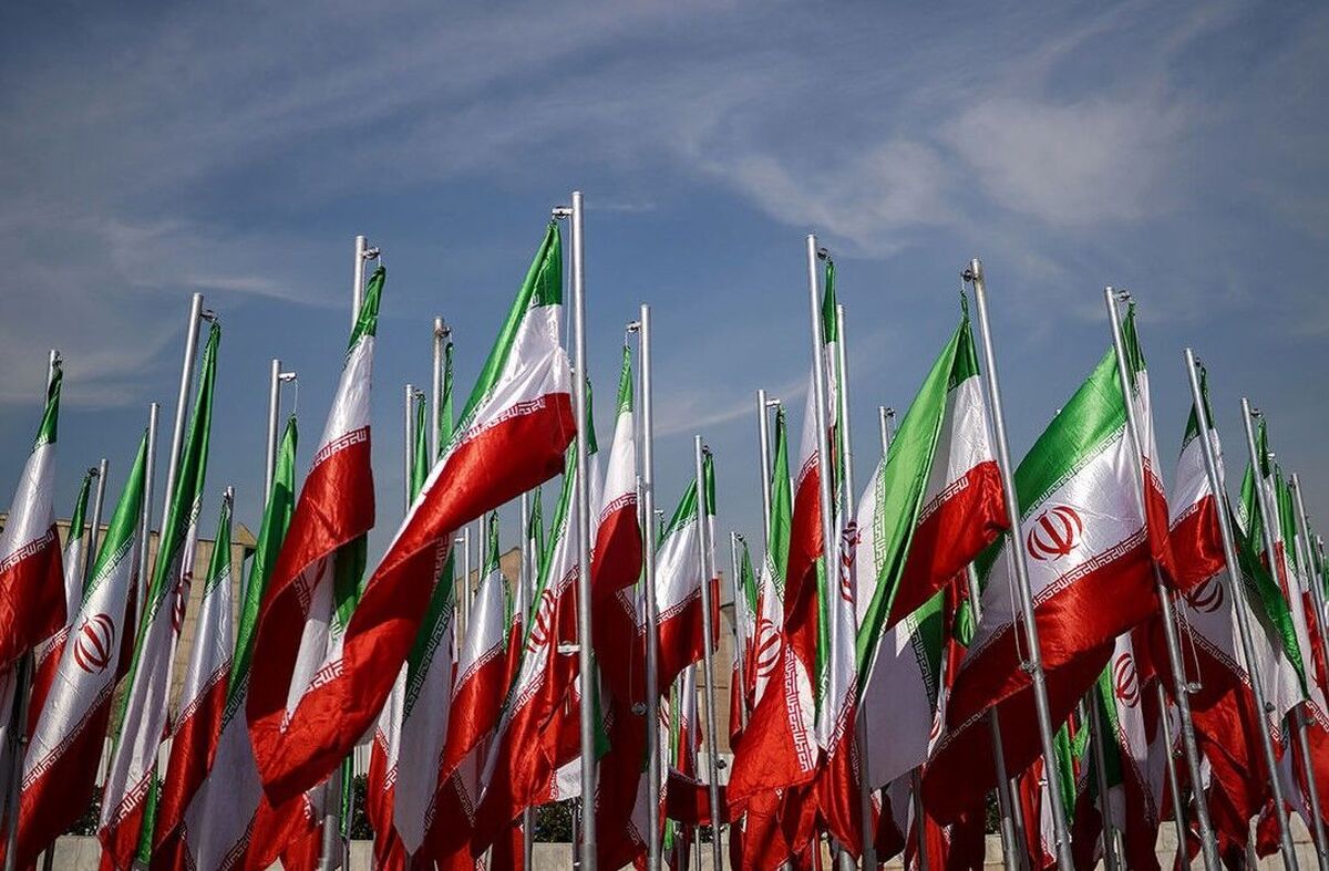 ایران، آتش اتحاد و اراده است!