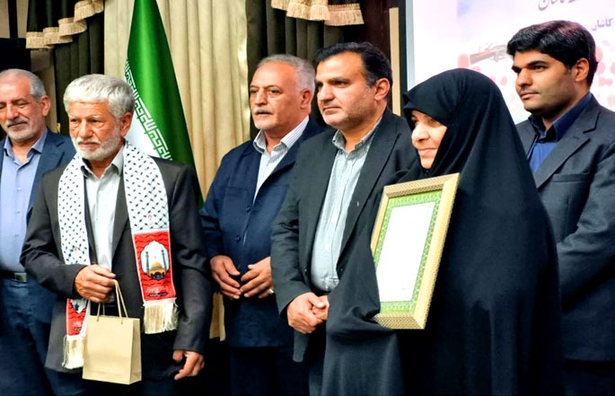حج و زیارت کاشان از خانواده شهدا حج و زیارت تجلیل کرد + گزارش تصویری
