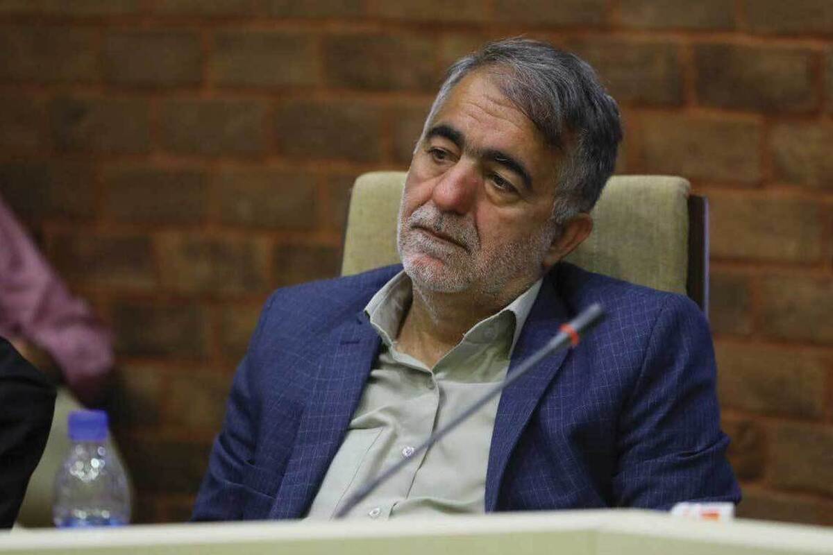 جامعه از کارِ حوزه بی‌خبر است