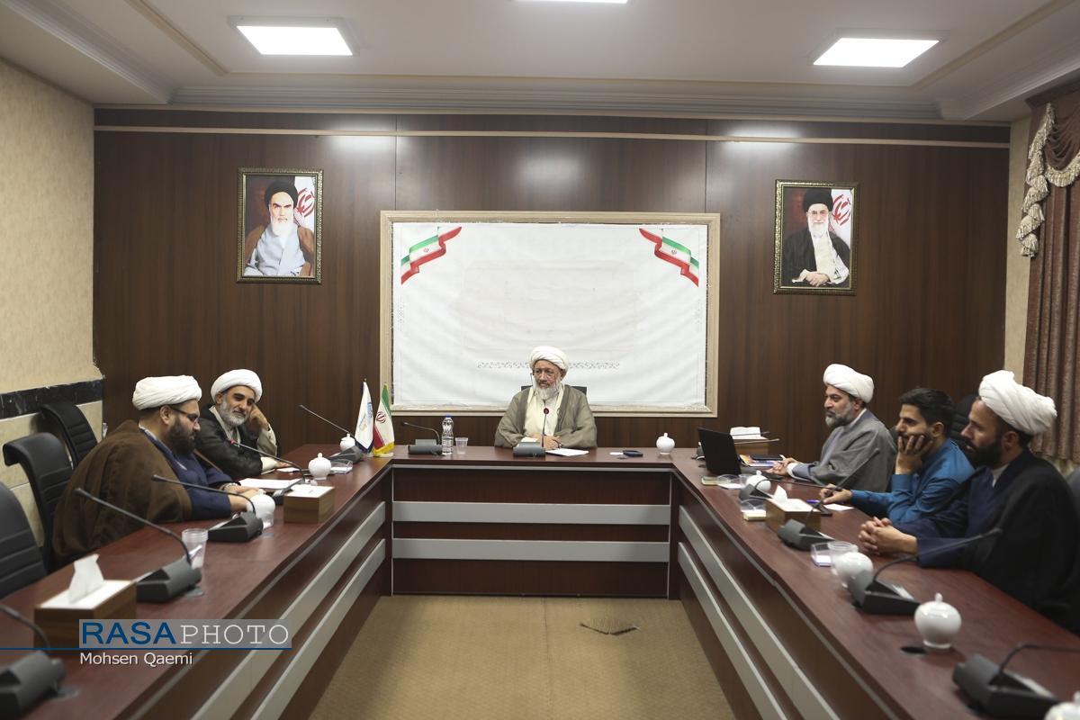 تعامل واقعی حوزه و هنر نیازمند گفت‌وگو و زیست مشترک است، نه بخشنامه و نهادسازی