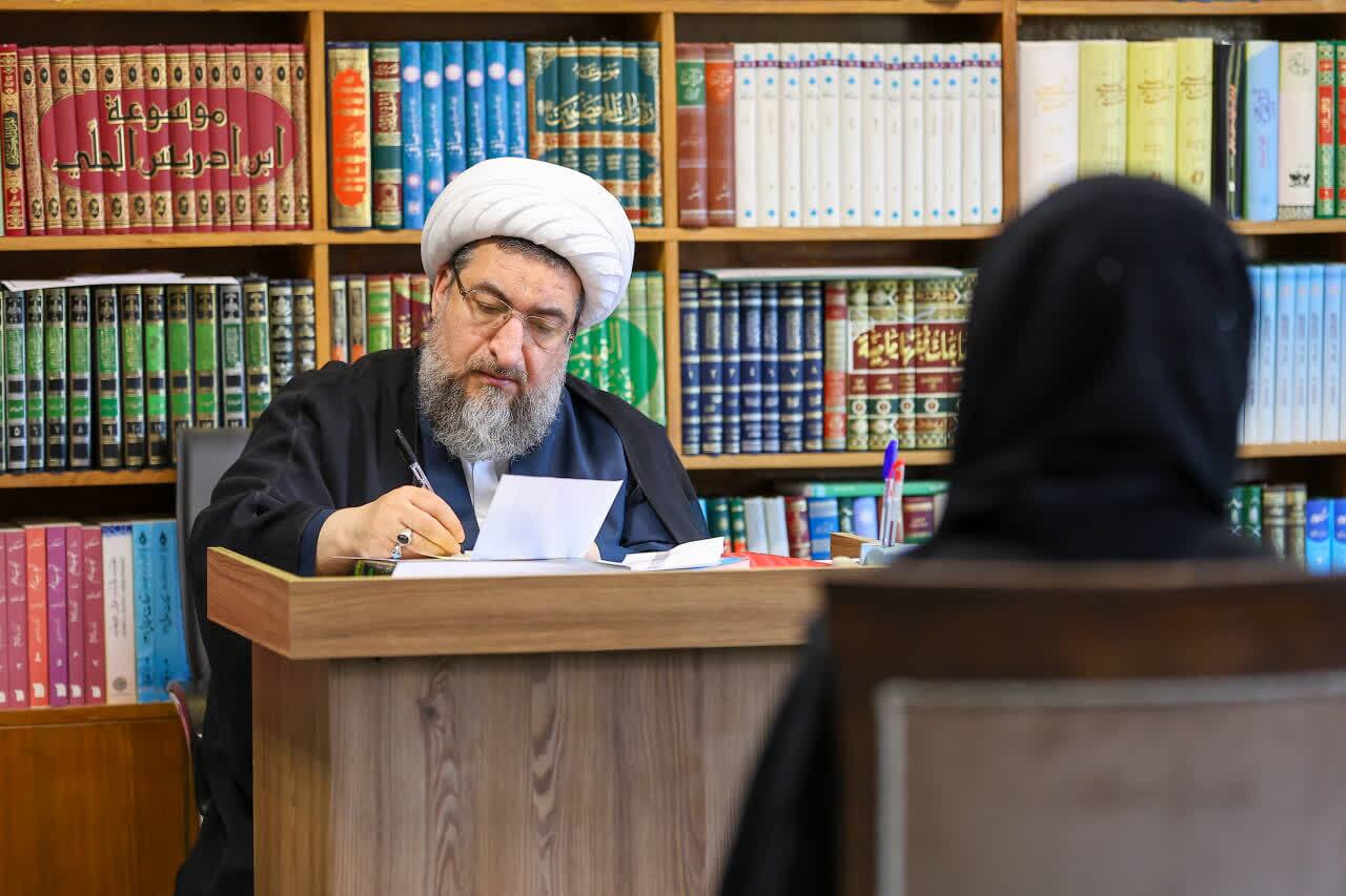 دیدار چهره به چهره اقشار مختلف مردم با امام جمعه تبریز+ تصاویر