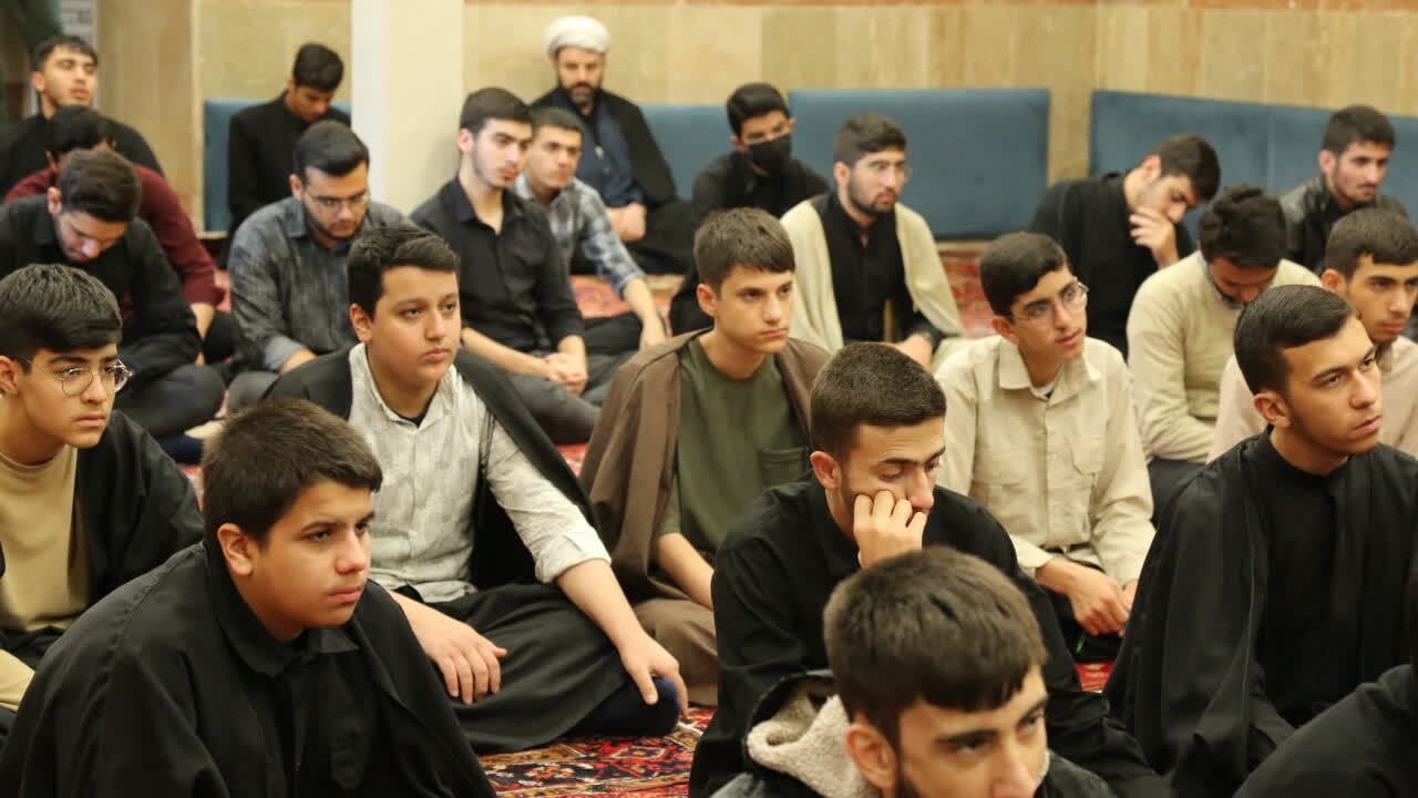 برگزاری آیین باشکوه ایام فاطمیه در حوزه علمیه امیرالمؤمنین+ تصاویر